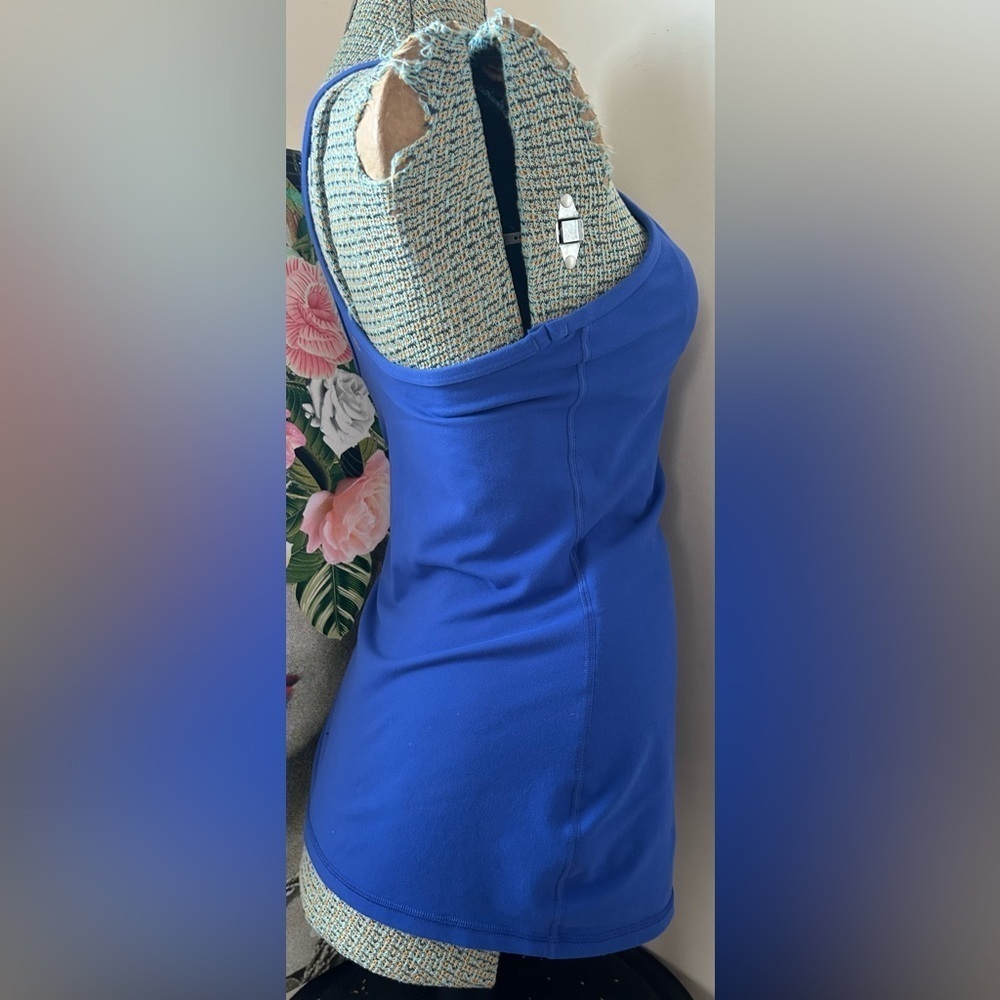 LULULEMON POWER Y TANK PIPE DREAM BLUE Sz. 10. RACERBACK, 4 WAY STRETCH. - Picture 6 of 9